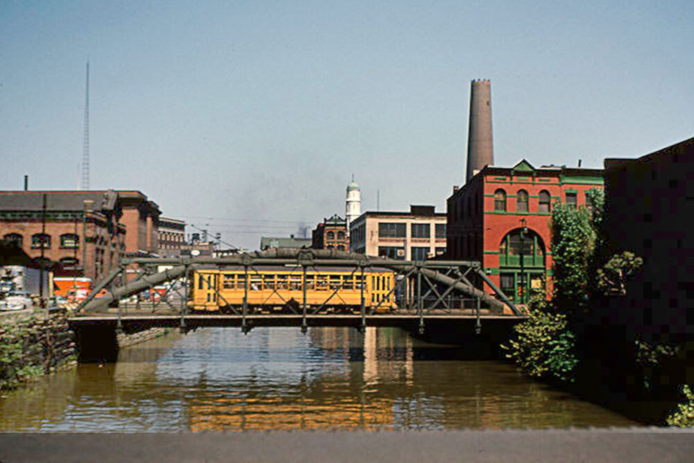 Digital Maryland - streetcar over trestle in Baltimore  btpe0011