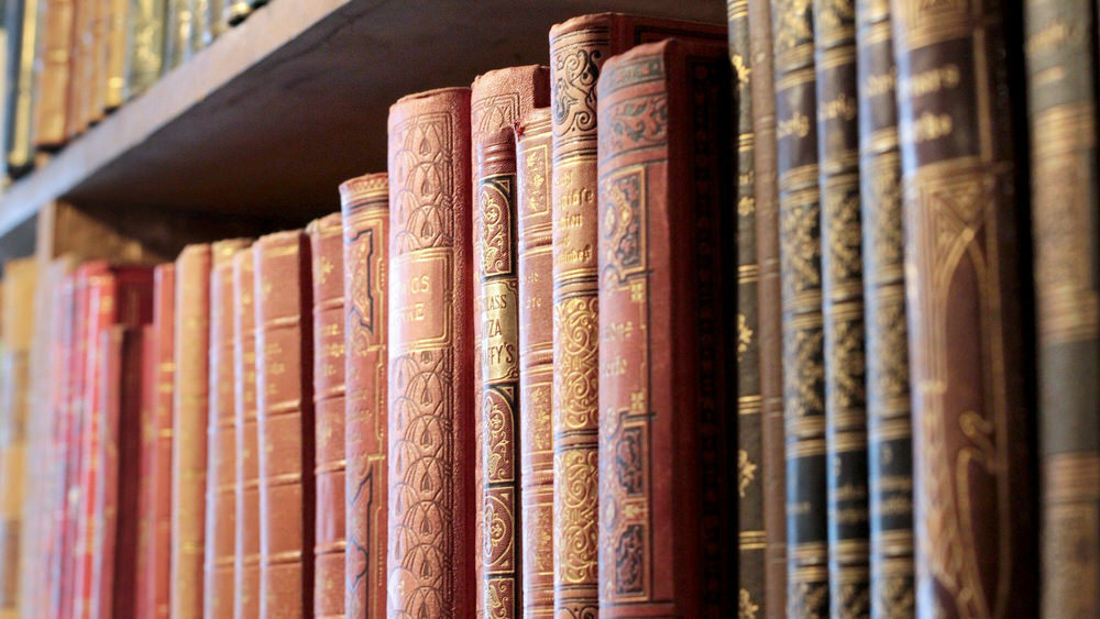 Tips for gifting and decorating with antique books– Alison Rose