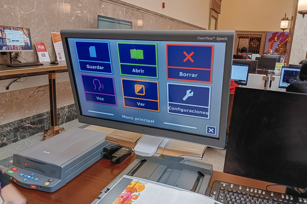 accessibility station computer with high visibility text, speech, and foreign language options
